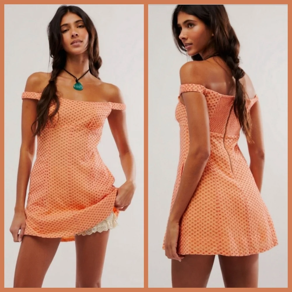 🆕️ 🍑Free People🍑 - Peach/White "Berry Kiss" Off-the-Shoulder Mini Dress - Picture 1 of 16